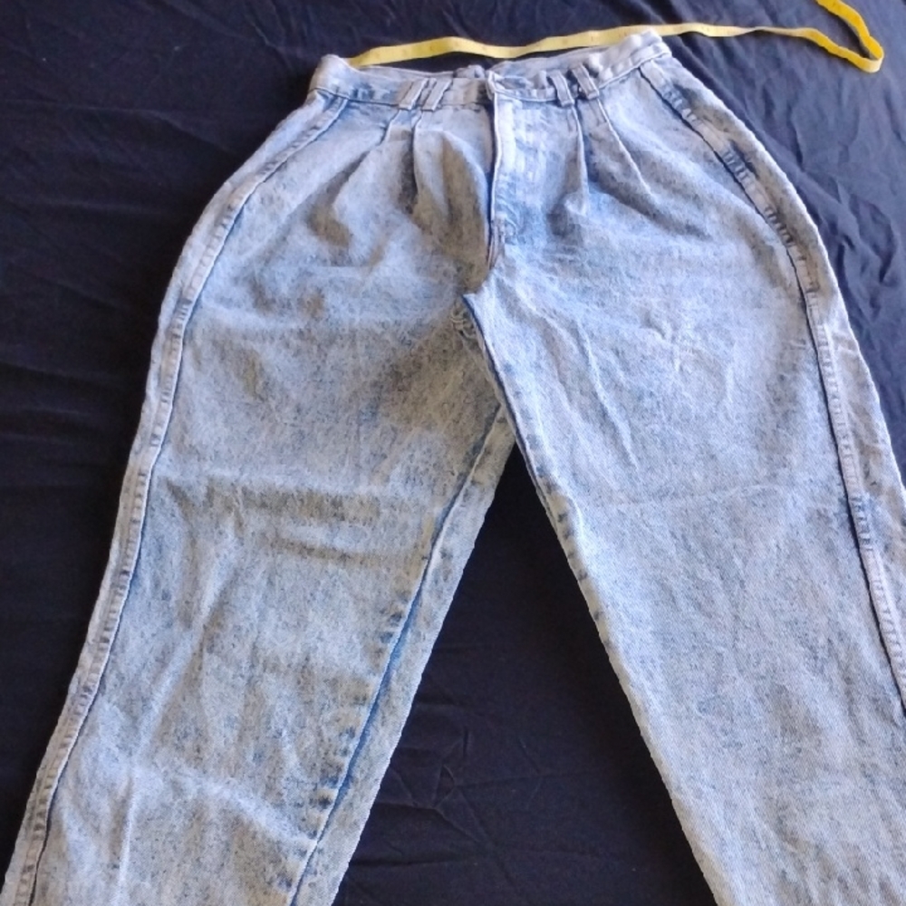 Vintage 80s Chic Jr. Women's High Waisted Pleated Acid Washed Baggy Denim Jeans